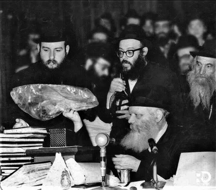 י"א ניסן תשל"ו